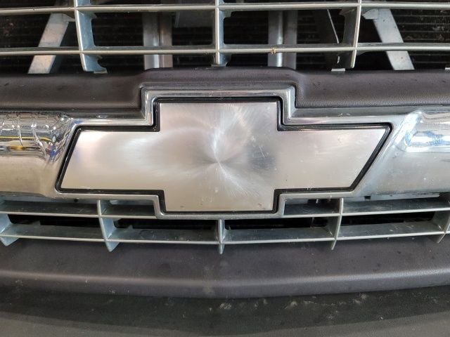 Used 2000 Light Pewter Metallic Chevrolet LS image 16
