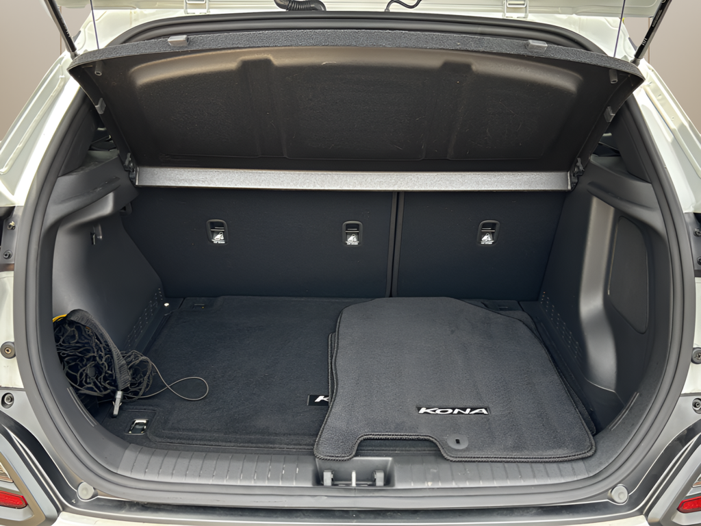 Used 2021 Chalk White Hyundai NIGHT image 14