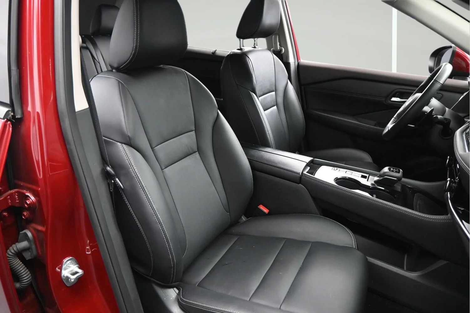 Certified Used 2023 Scarlet Ember Tintcoat Nissan SL image 14