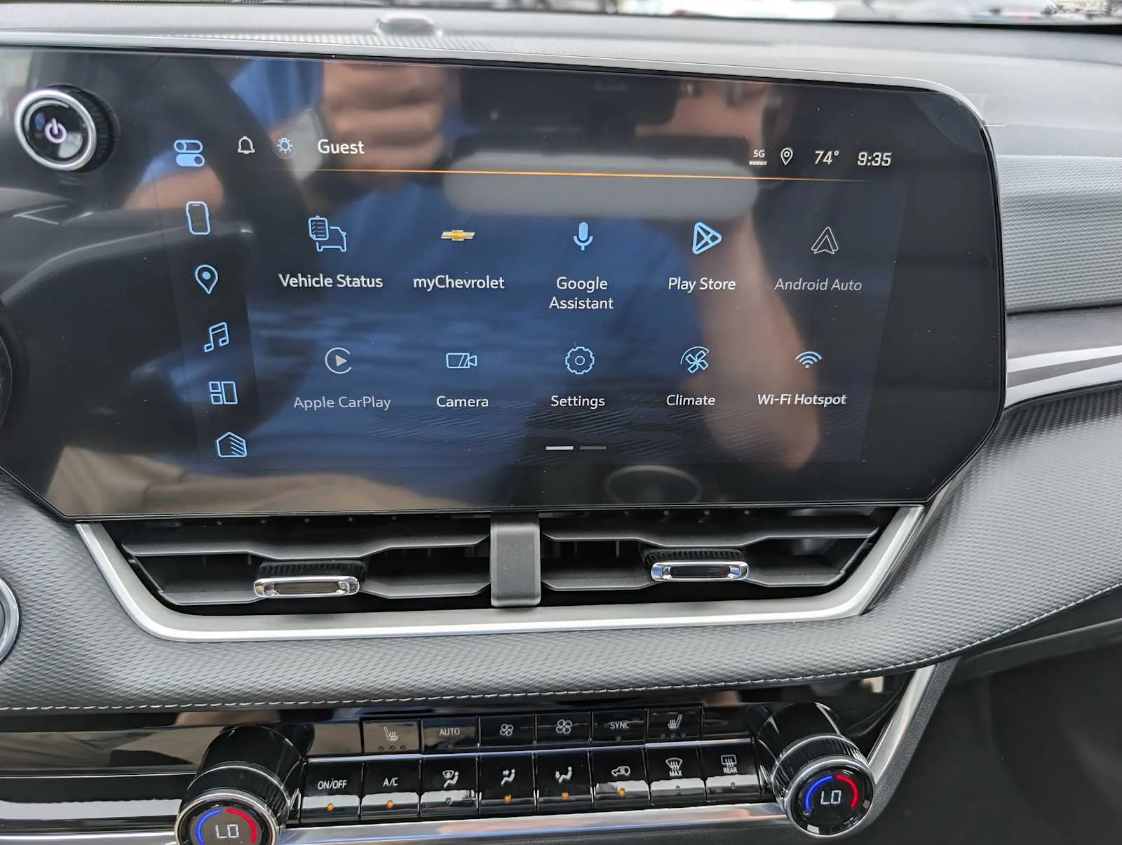 2027 Chevrolet Equinox LT - Photo 18