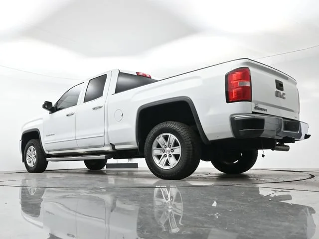 Used 2017 SUMMIT WHITE GMC SLE image 13