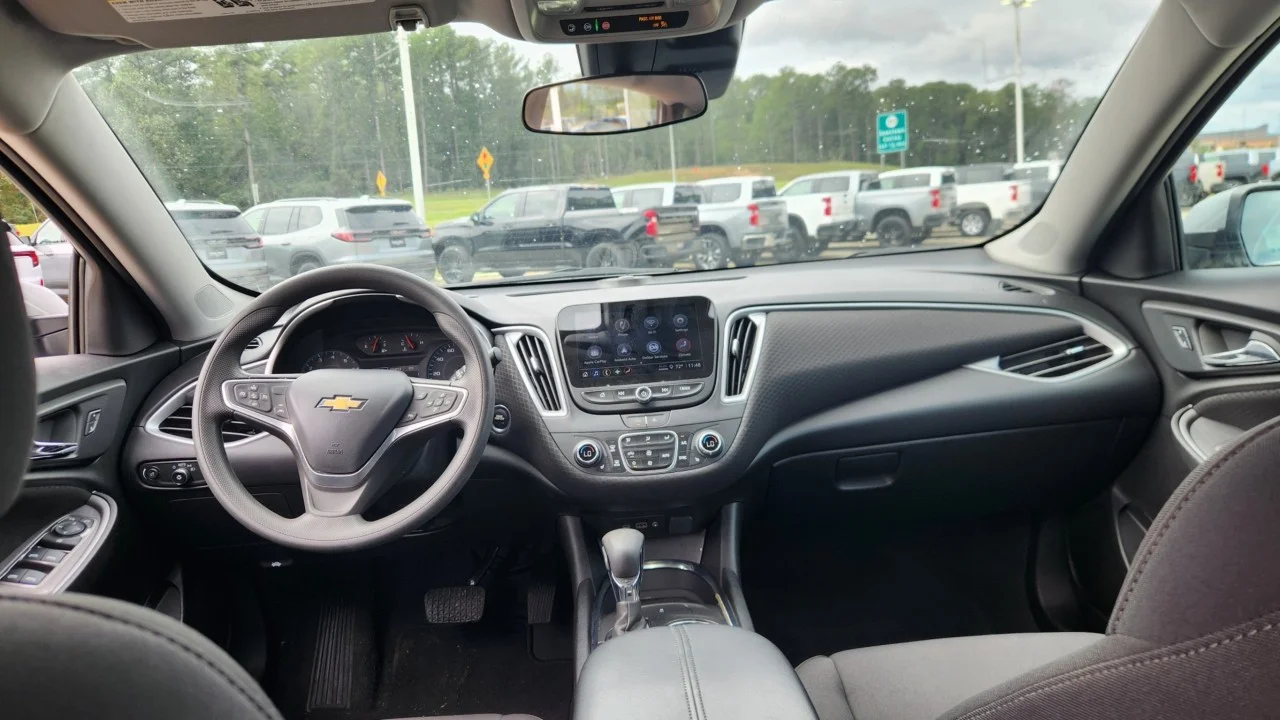 Used 2022 MINERAL GRAY METALLIC Chevrolet LT image 12
