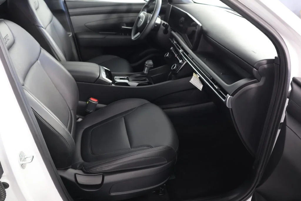 Certified Used 2025 White Pearl Hyundai XRT image 22