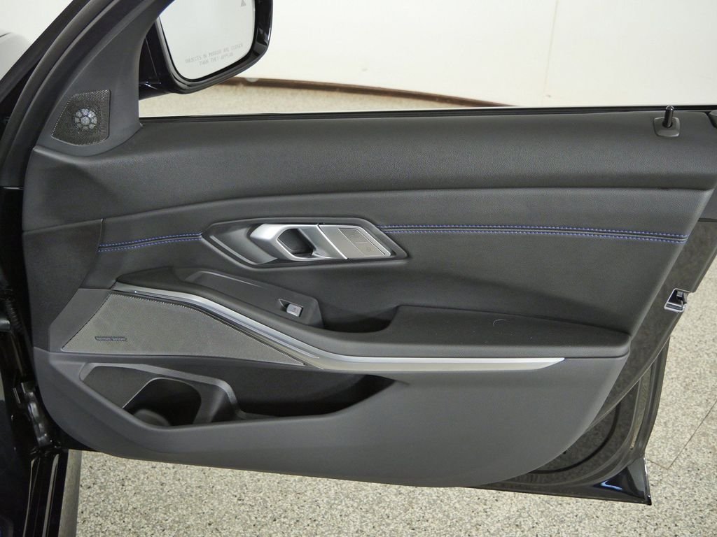 New 2026 Black Sapphire Metallic BMW 330i xDrive image 19