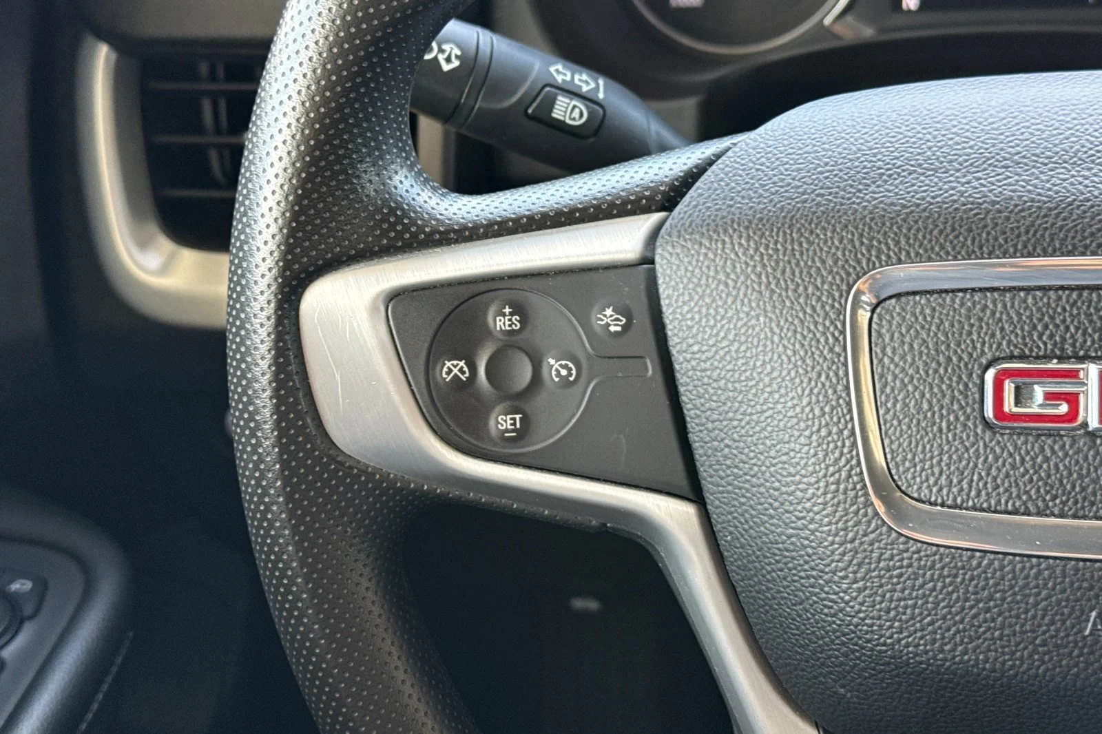 2024 GMC Terrain SLE - Photo 32