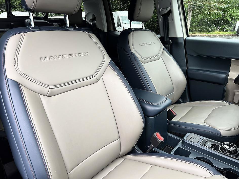 Used 2025 Beige Ford LARIAT image 21