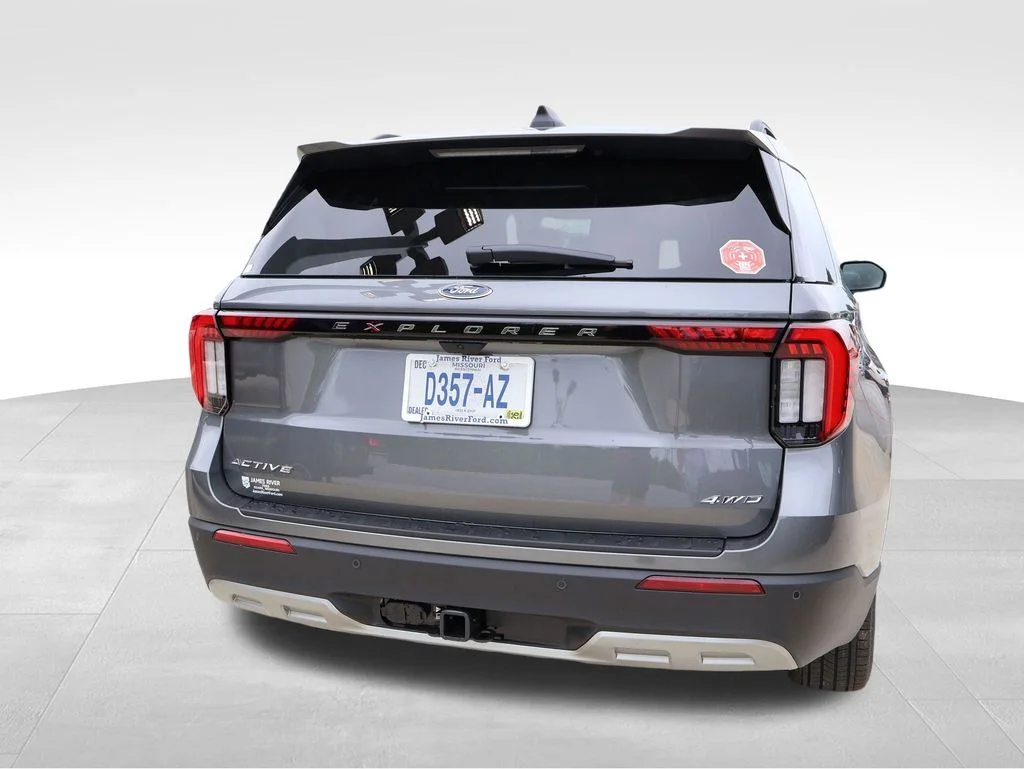 New 2026 Carbonized Gray Metallic Ford Active image 15