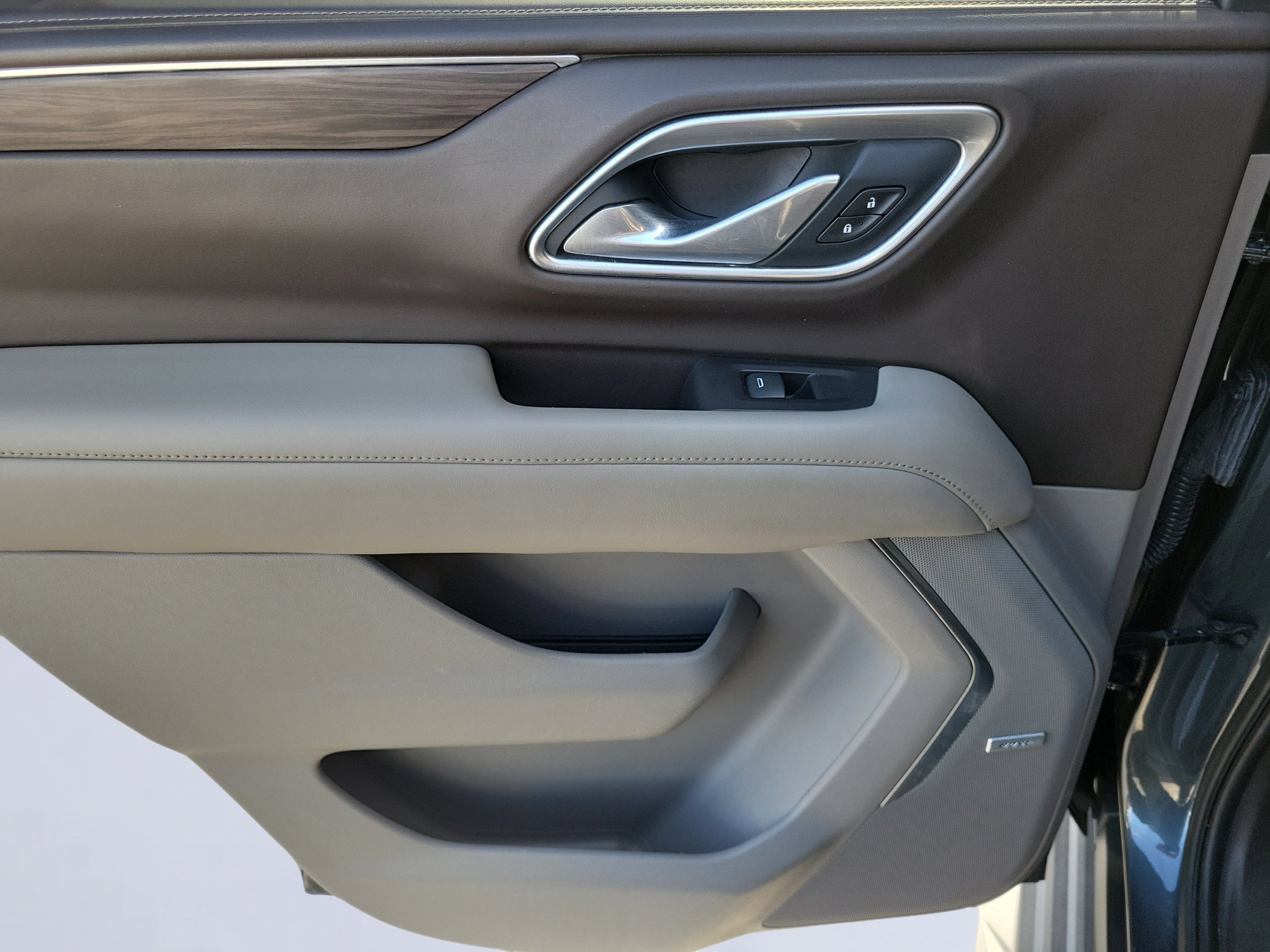 Used 2021 Shadow Gray Metallic Chevrolet LT image 13