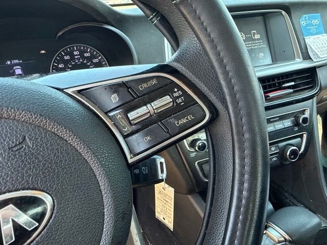 Used 2019 White Kia LX image 18