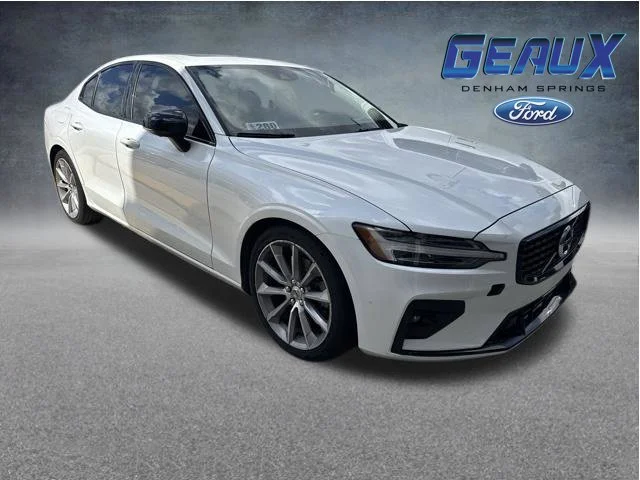 2021 Volvo S60 Momentum