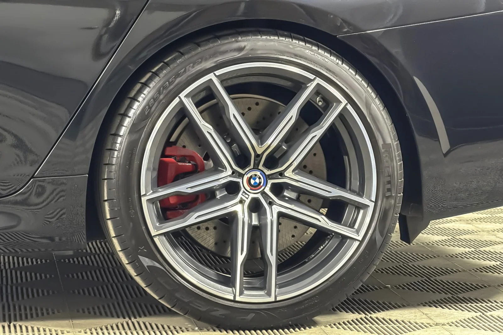 Used 2023 BLACK SAPPHIRE BMW Sedan image 25
