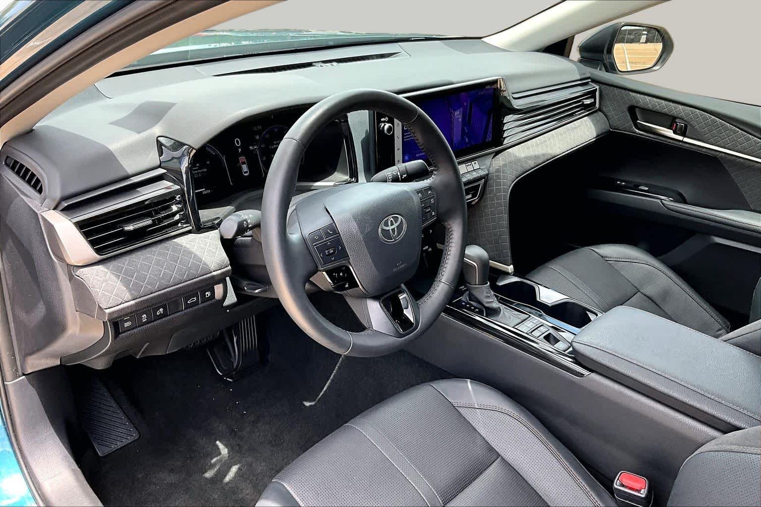 Used 2026 Ocean Gem Toyota XLE image 18