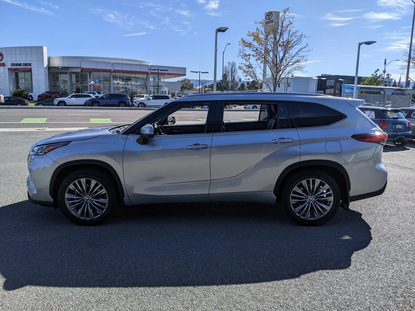 Used 2022 Celestial Silver Metallic Toyota Platinum image 9