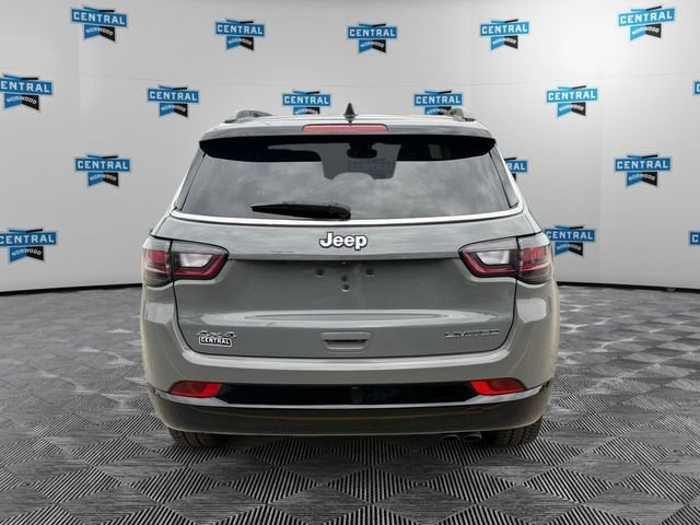 Certified Used 2022 Gray Jeep Limited image 5