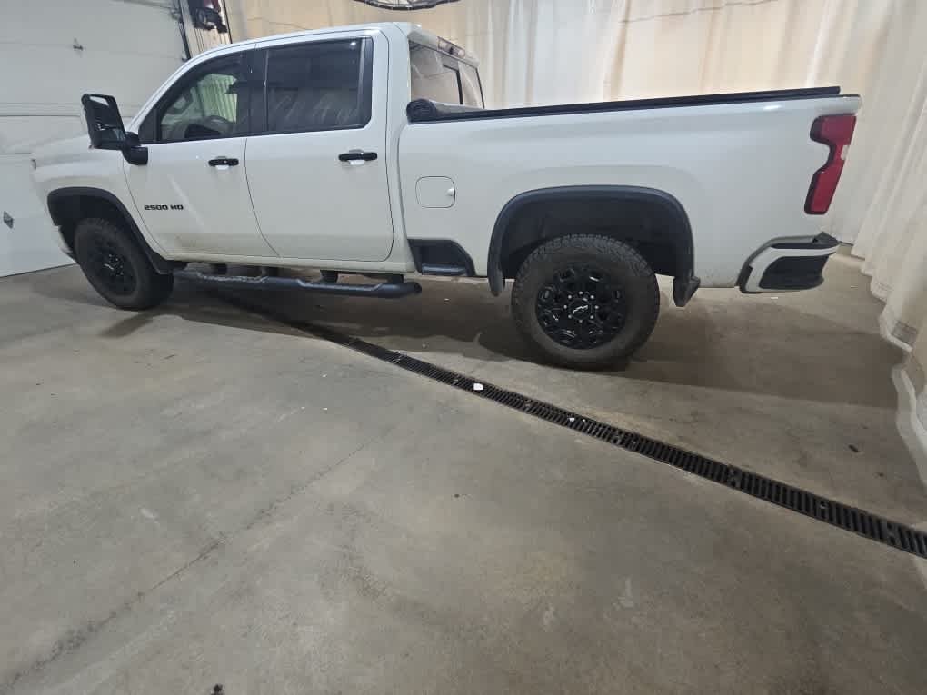 Used 2022 Summit White Chevrolet LTZ image 2