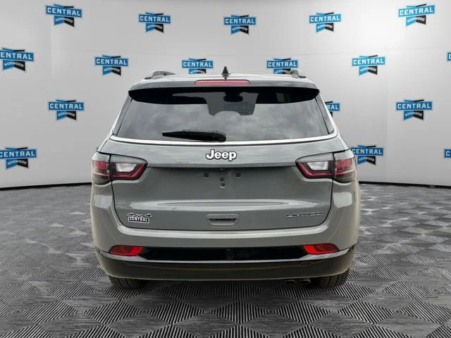 Certified Used 2022 Gray Jeep Limited image 5