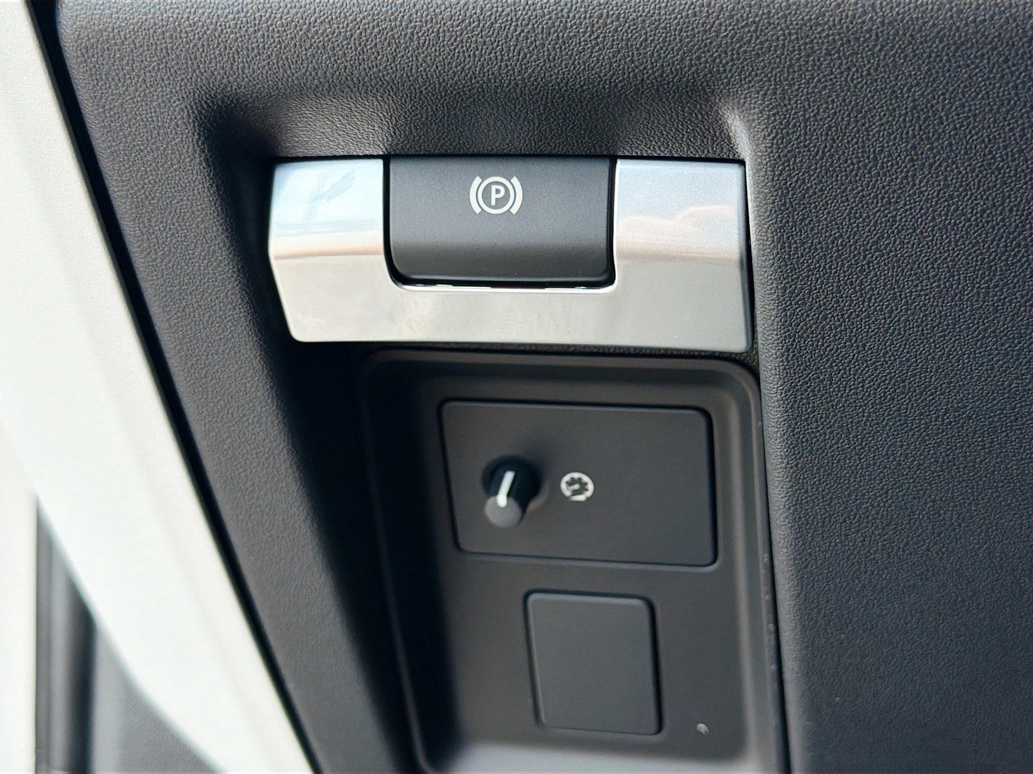 New 2026 Borasco Grey Land Rover X-Dynamic SE image 36