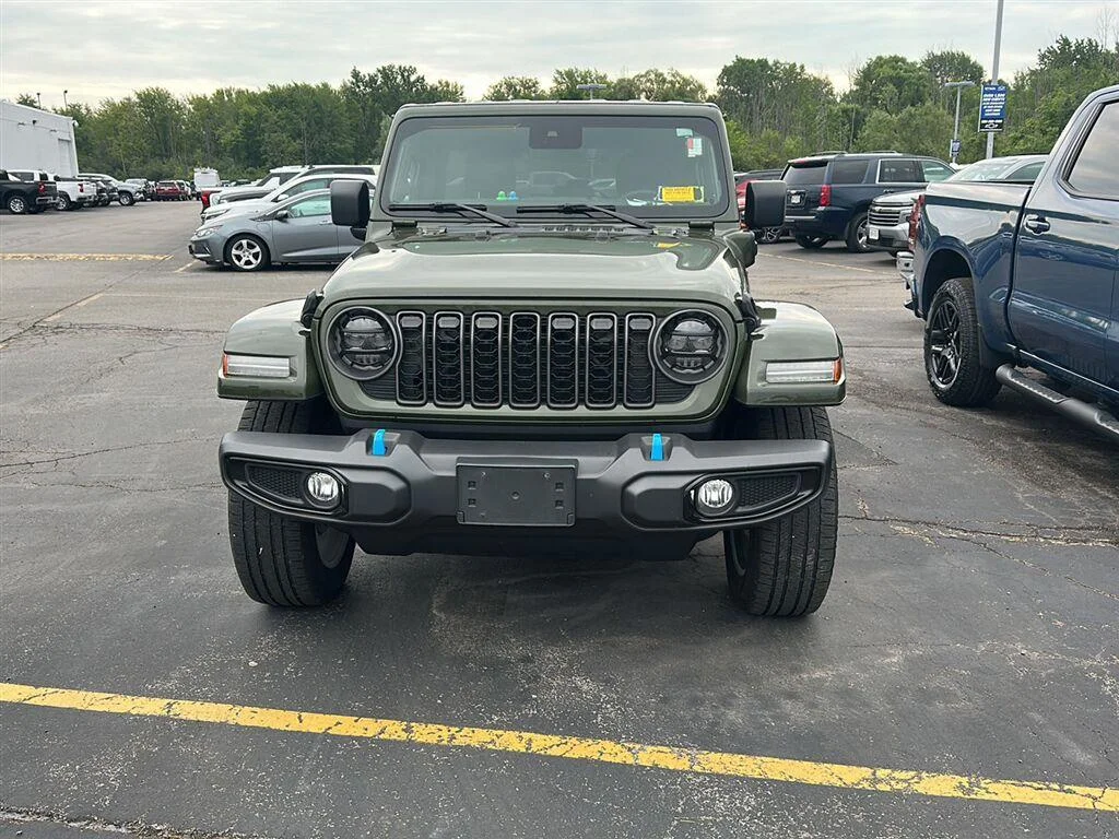 Used 2024 Sarge Green Clearcoat Jeep Sport S image 6