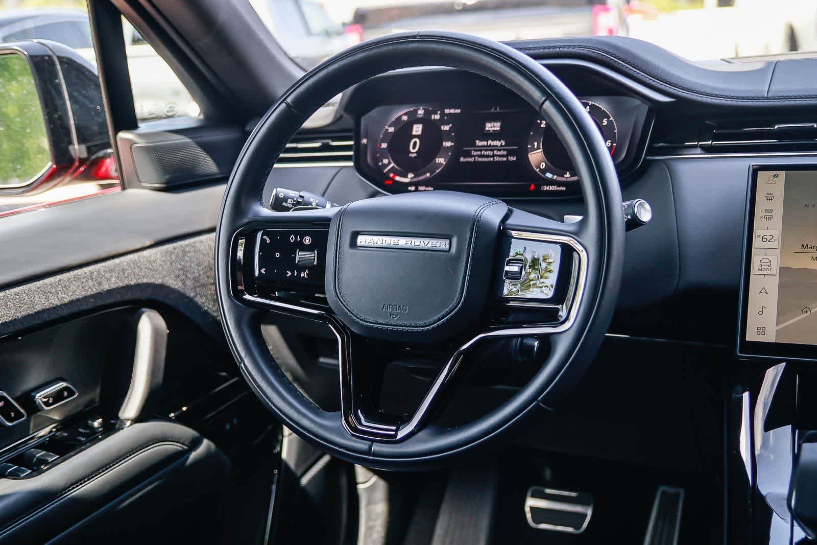 Used 2024 Red Land Rover Dynamic SE image 15
