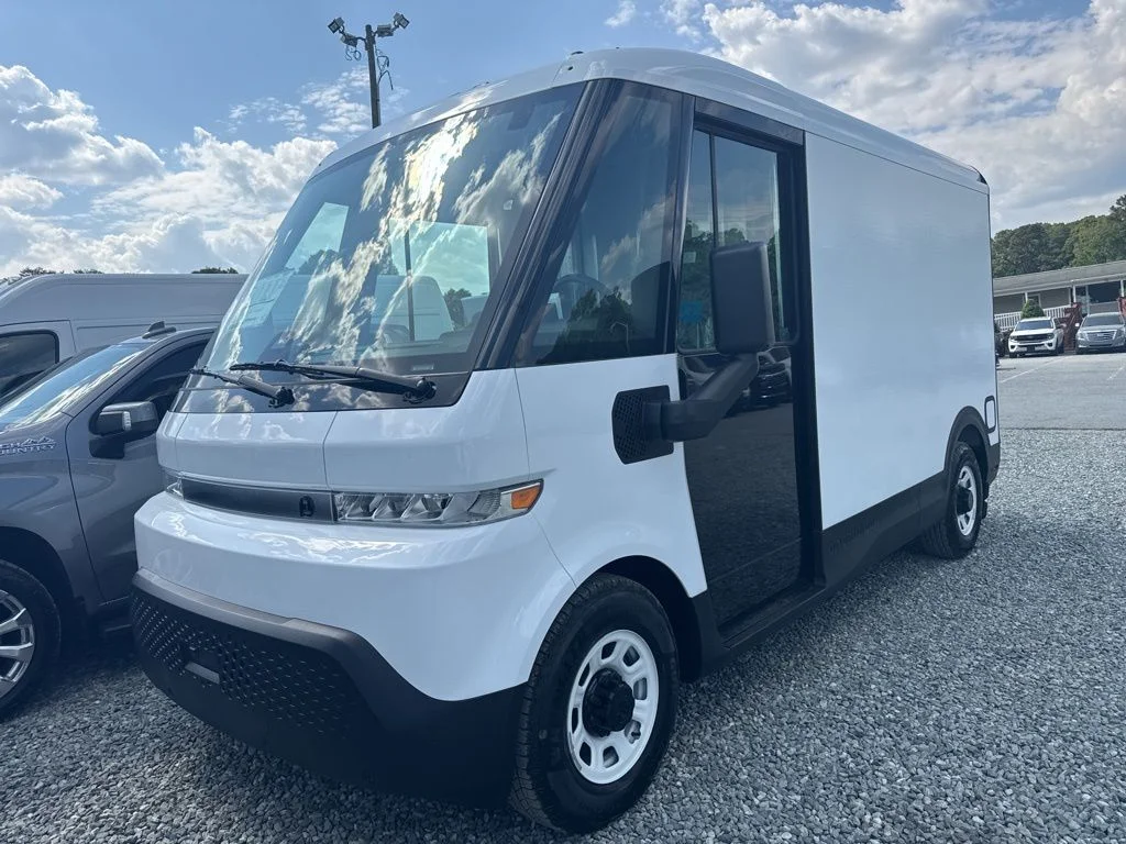 Used 2024 White BrightDrop Base image 1
