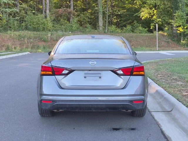 Used 2025 Gray Nissan 2.5 SV image 4