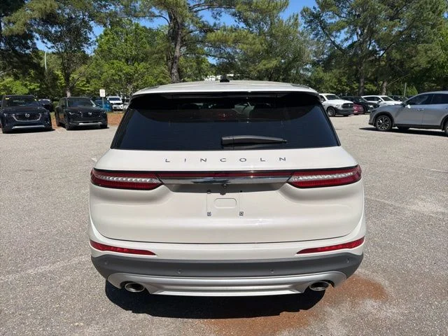 Used 2023 White Lincoln Standard image 4