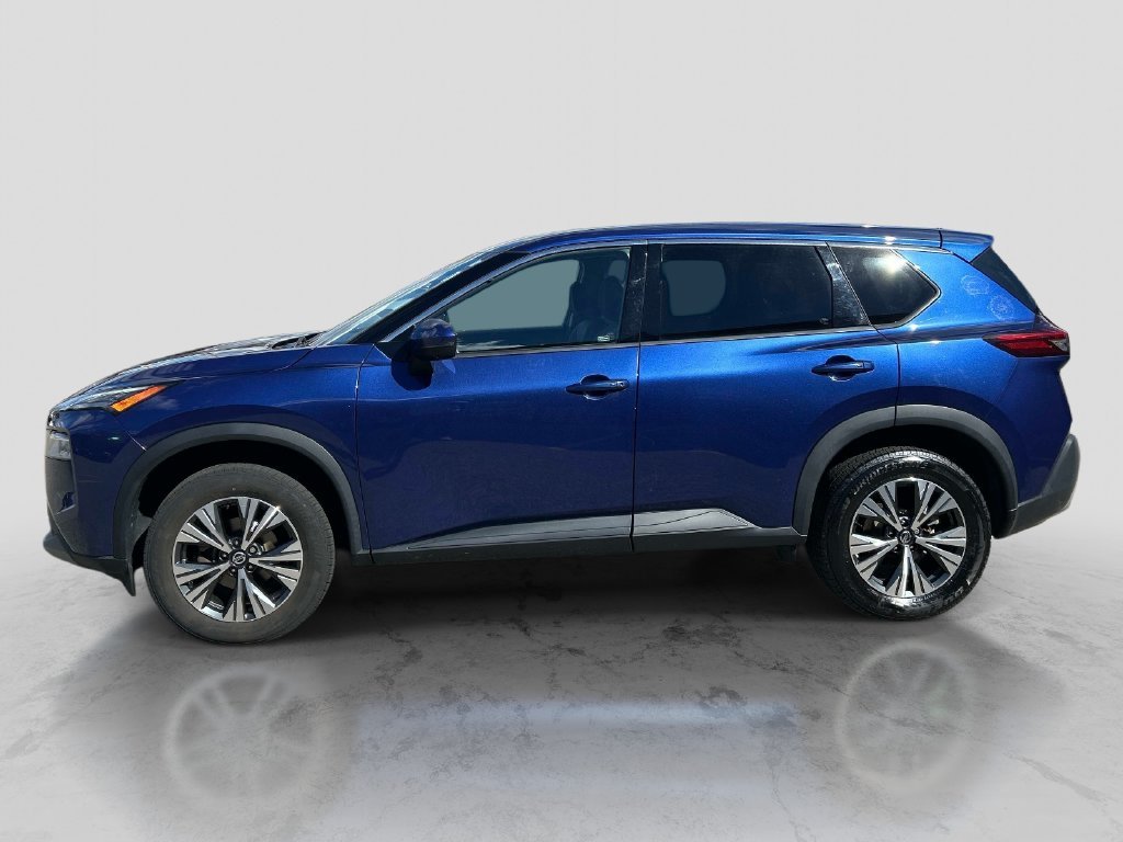 Used 2021 Blue Nissan SV image 2