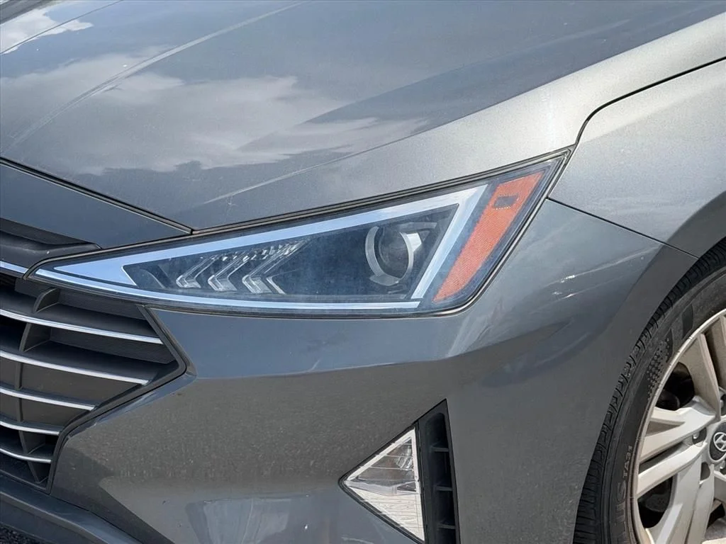 Used 2019 Gray Hyundai SEL image 5