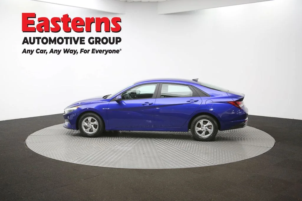 Used 2023 Blue Hyundai SE image 59