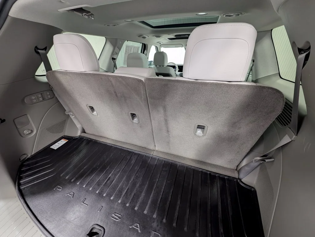 Certified Used 2026 Pearl Hyundai Limited image 23