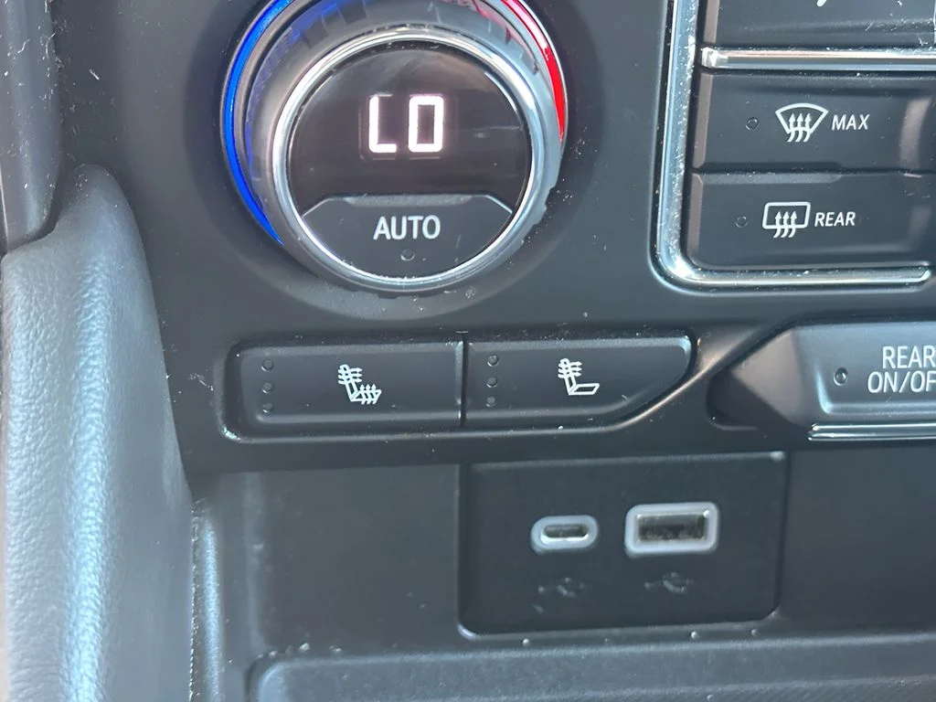 Used 2021 Summit White Chevrolet RST image 24