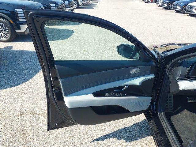 New 2026 Abyss Black Hyundai SEL Sport image 29