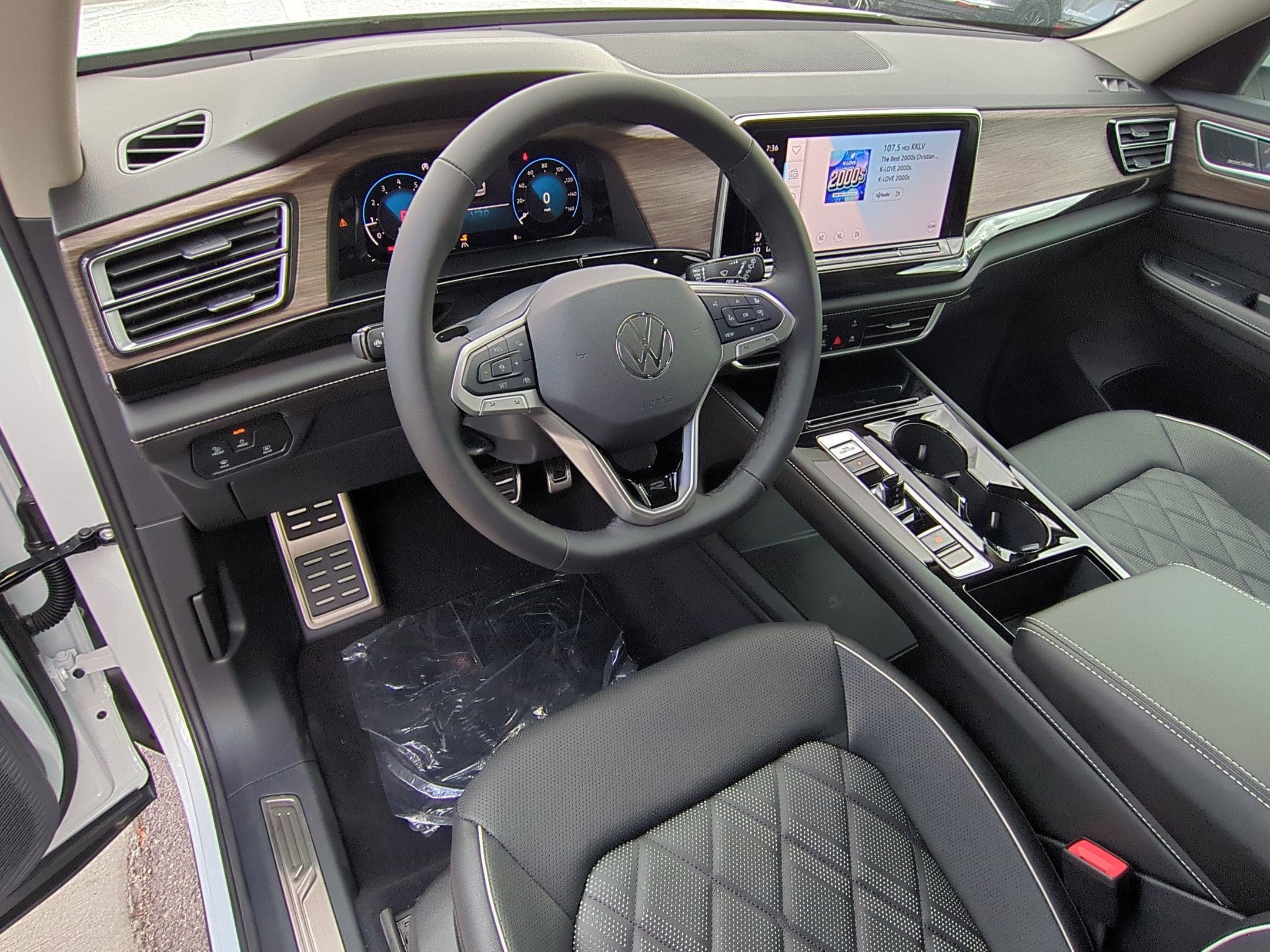 2026 Volkswagen Atlas SEL Premium R-Line - Photo 9