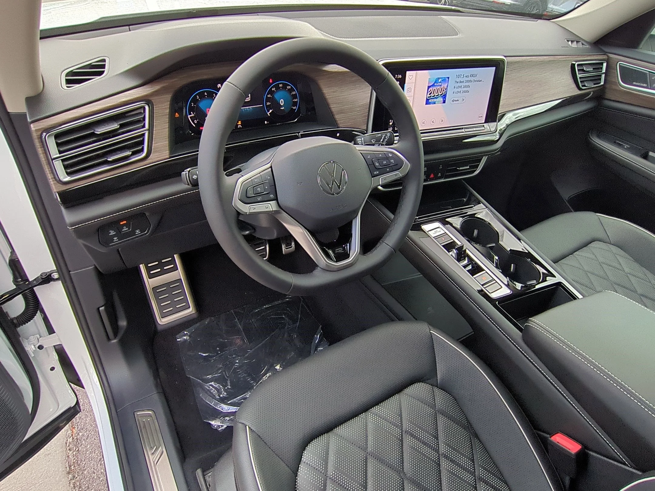 2026 Volkswagen Atlas SEL Premium R-Line - Photo 9