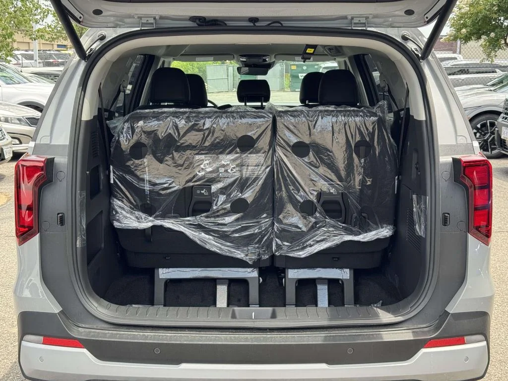 New 2026 White Kia EX image 29