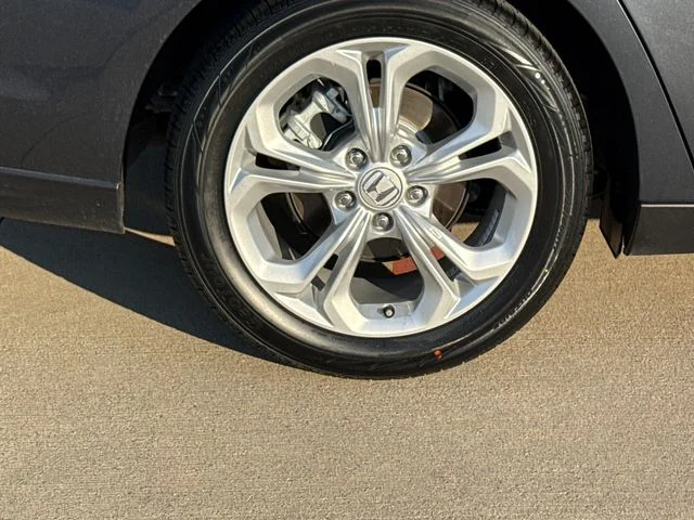 Used 2024  Honda LX image 9