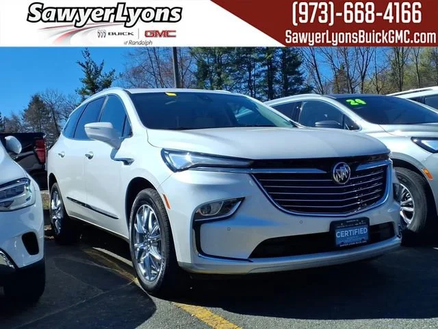 2023 Buick Enclave Essence AWD's photo
