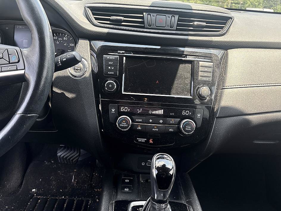 Used 2019 Magnetic Black Pearl Nissan SV image 10