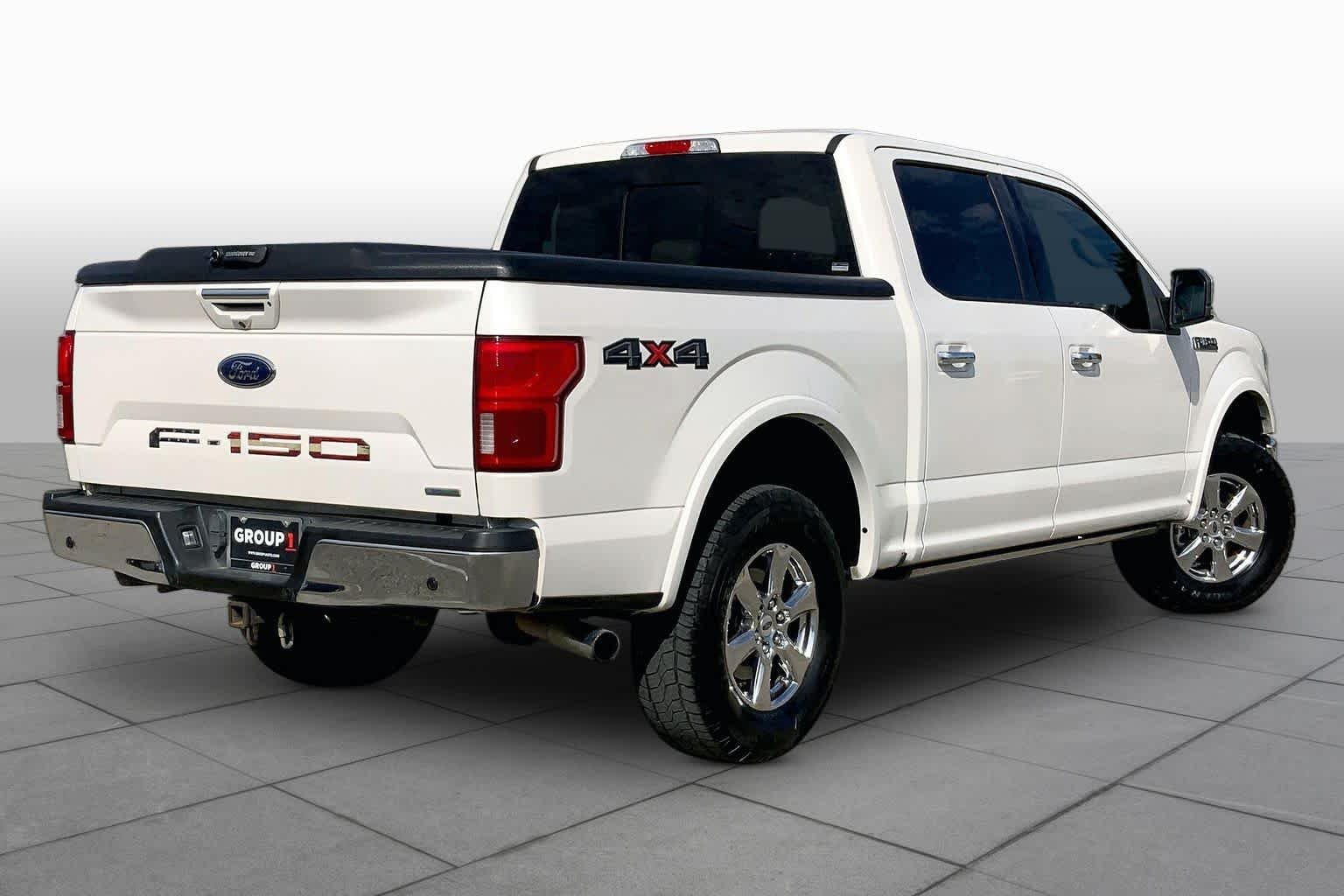 Used 2019 White Platinum Metallic Tri-Coat Ford LARIAT image 13