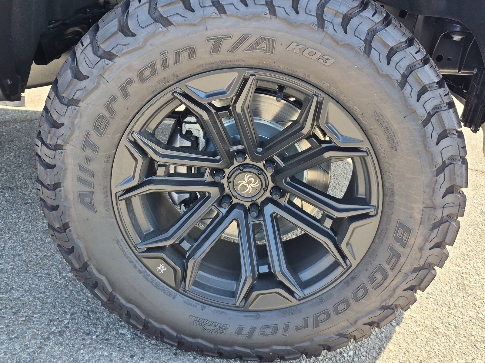 New 2026 Carbonized Gray Metallic Ford XL image 14
