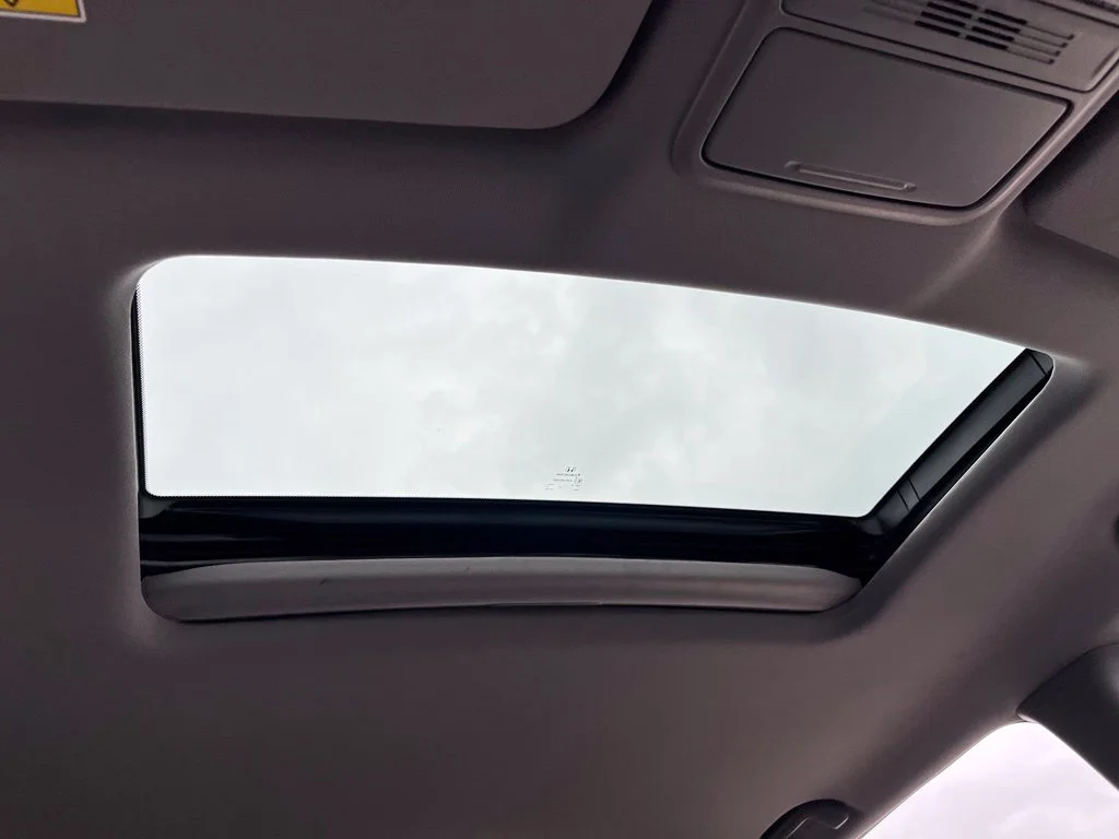 Used 2020 White Honda EX-L image 32