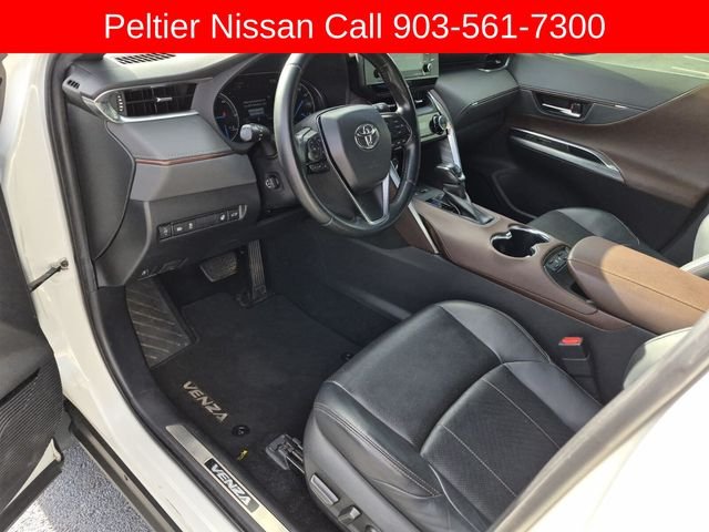 Used 2021 White Toyota XLE image 20