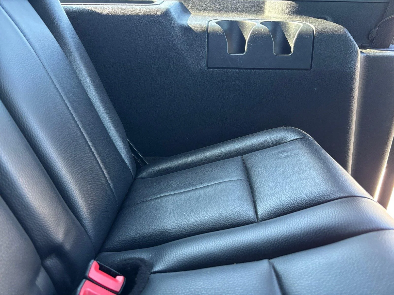Used 2016 Magnetic Ford Limited image 43