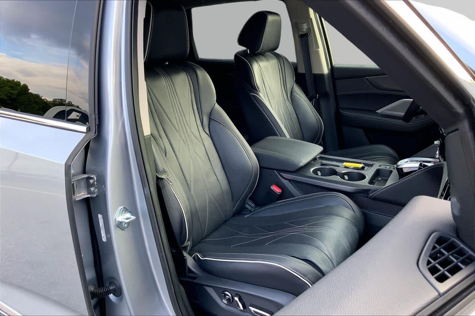 Used 2025 Lunar Silver Metallic Acura w/Advance Package image 9