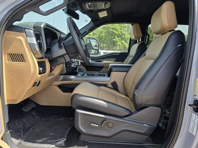 New 2026 Glacier Gray Metallic Tri-Coat Ford F-250® Lariat® image 13
