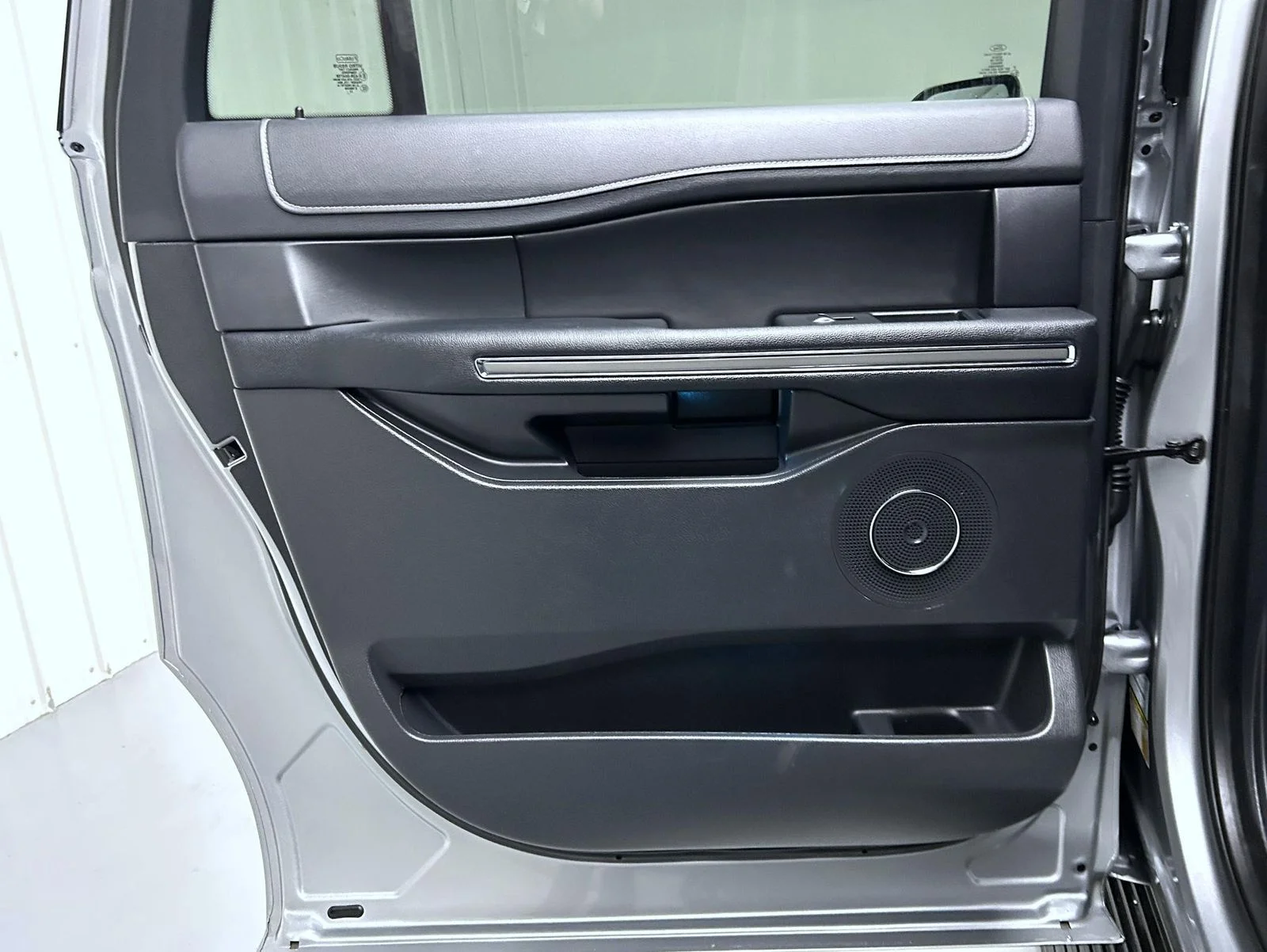 Used 2024 Silver Ford XLT image 21