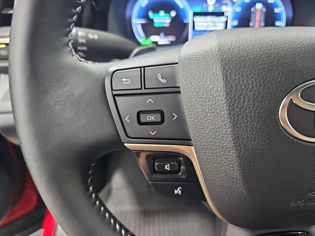 Used 2025 Red Toyota XLE image 19