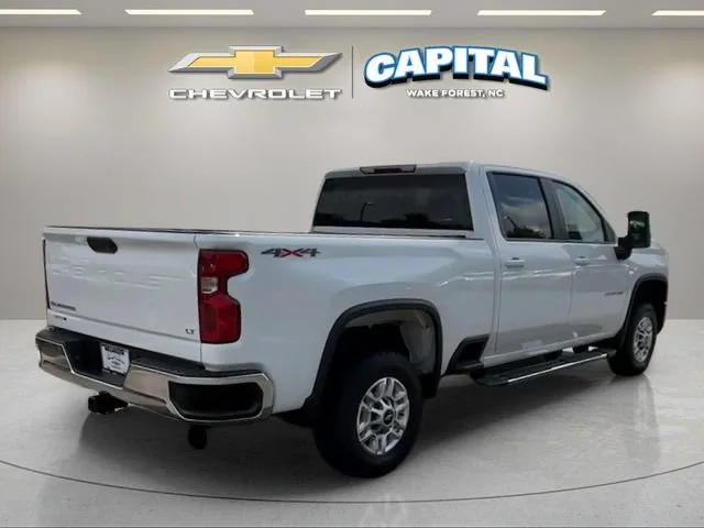 Used 2025 Summit White Chevrolet LT image 5