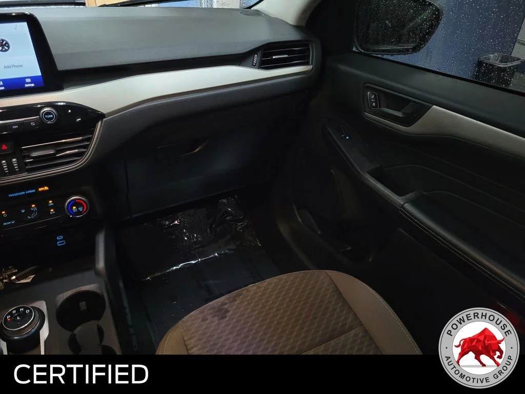 Used 2022 Gray Ford SE image 18