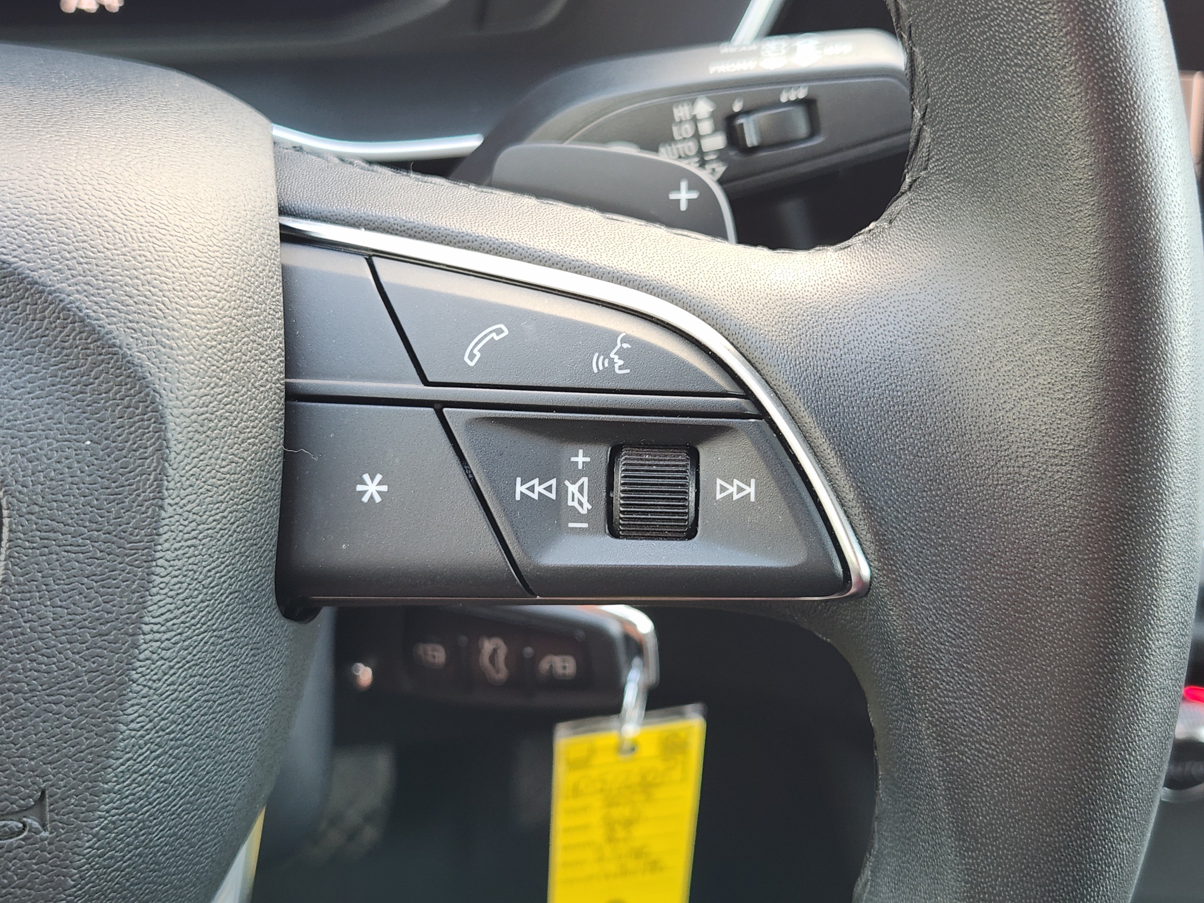 Used 2025  Audi S line Premium image 31